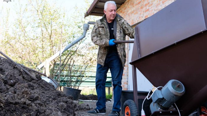 Із окопу — у підприємці: ветеран із Запоріжжя створив успішну верміферму Із окопу — у підприємці: ветеран із Запоріжжя створив успішну верміферму