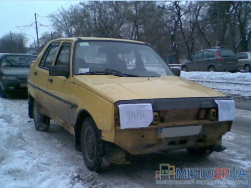 Я же вам сказал - это фары!